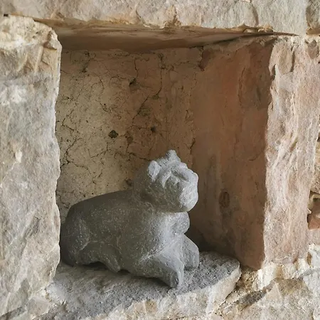 Le Du Mas Amouroux, Pres Du Mont Bouquet *