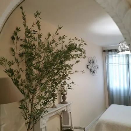 Le Du Mas Amouroux, Pres Du Mont Bouquet Prázdninový dům *